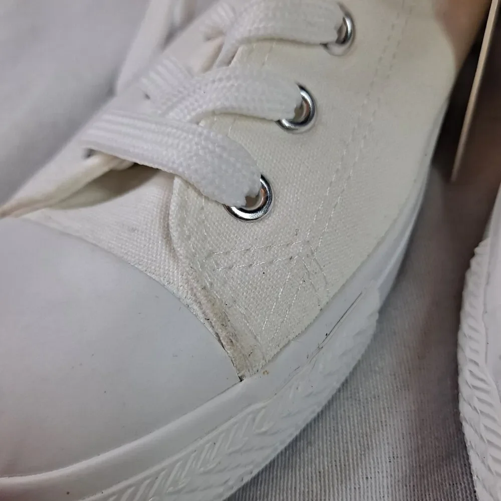 Mudd Ellie-11L Women's Canvas Sneakers Sz 9 White Canvas Lace-Up Low Top Cap Toe - Picture 2 of 11